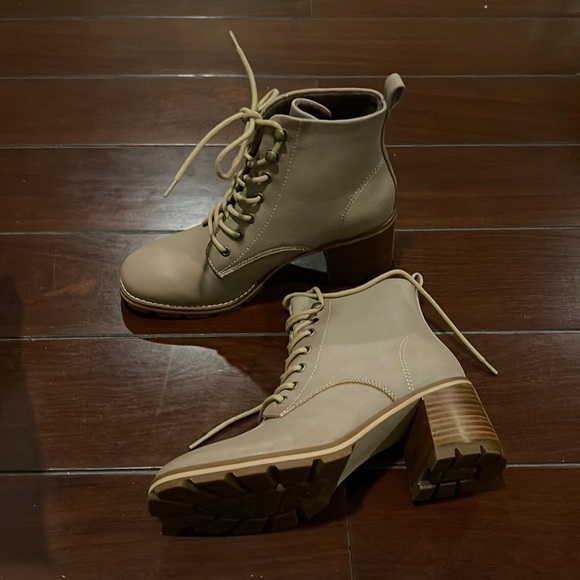 KORKS Chelsea Combat Lace-up Natural Heels Booties Beige size 6.5M - Picture 4 of 10